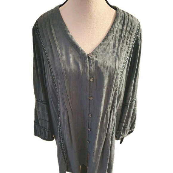 J. Jill Blouse Size M Petite Button Green Pleaded Embroidery 3/4 Sleeve Rayon - Picture 3 of 10